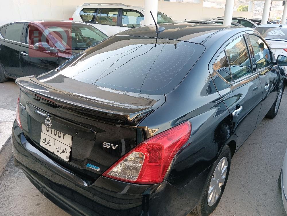 Nissan Versa